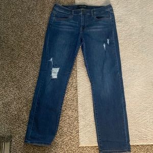 straight leg, dark denim wash, slim boyfriend fit